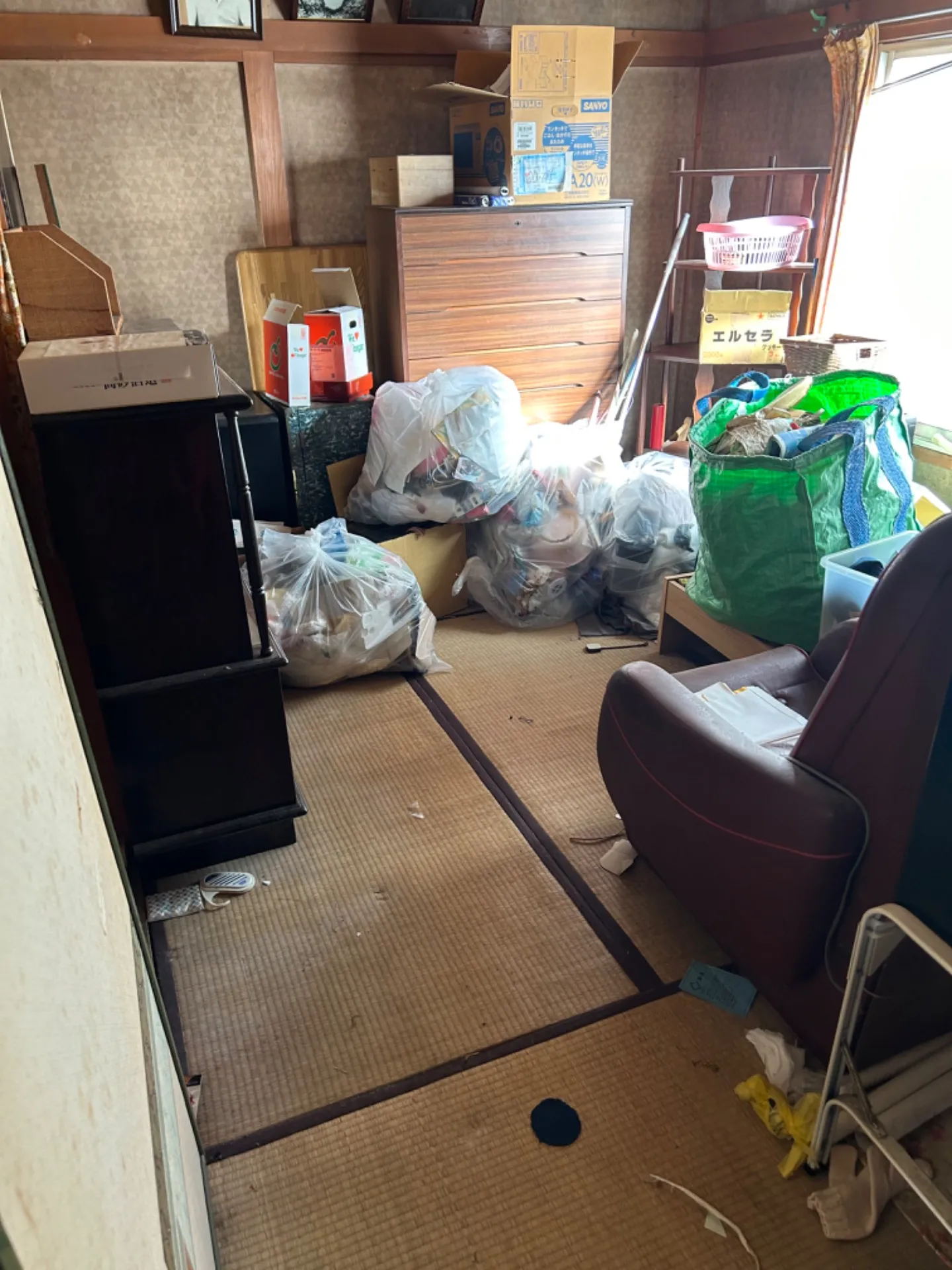 札幌市西区戸建て　ゴミ屋敷　生前整理2日目・遺品整理